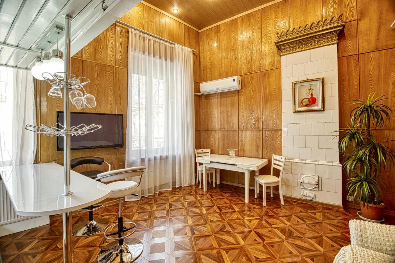 Rustaveli Central Aparthotel Tbiliszi Kültér fotó